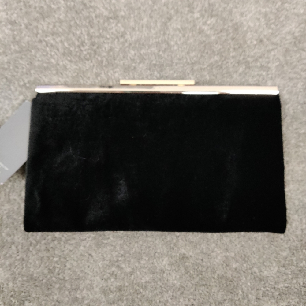 SEARS Women's NEW Black Velvet Clutch Purse Quiet Luxury Evening Cocktail Dinner